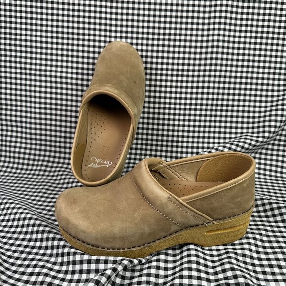 Dansko Professional Beige Suede Neutral Comfort Clogs Women's EU 38 / US 7.5 - Picture 1 of 5
